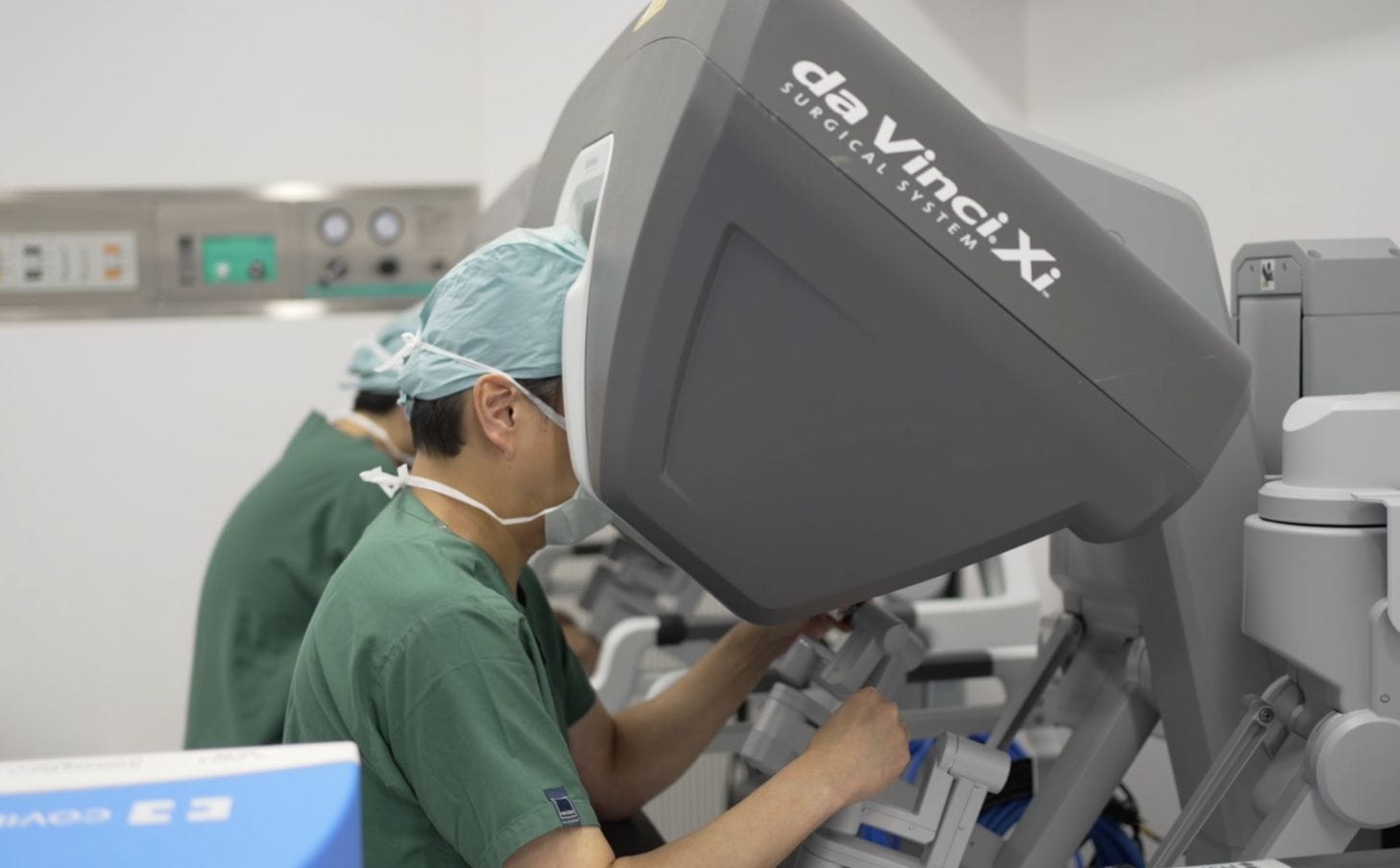phau-thuat-robot-benh-vien-dai-hoc-y-khoa-tokyo