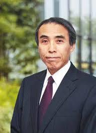 Giáo sư Akahane Daigo